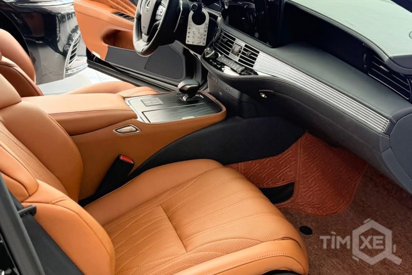 Siêu lướt. Lexus LS 500H sản xuất 2025, giá rẻ hơn xe mới 2 tỷ đồng. - TimXe.Net