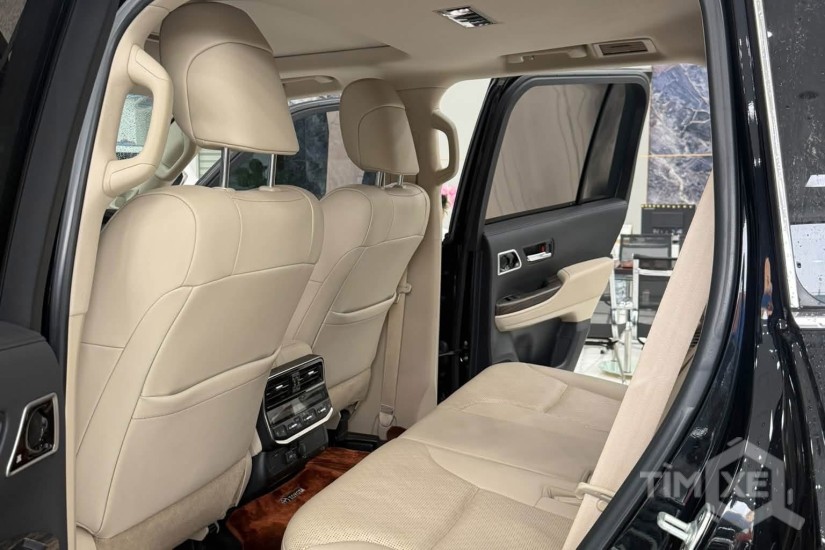 Bán Land Cruiser LC300 sản xuất 2024, full Bodykit chính hãng. - TimXe.Net