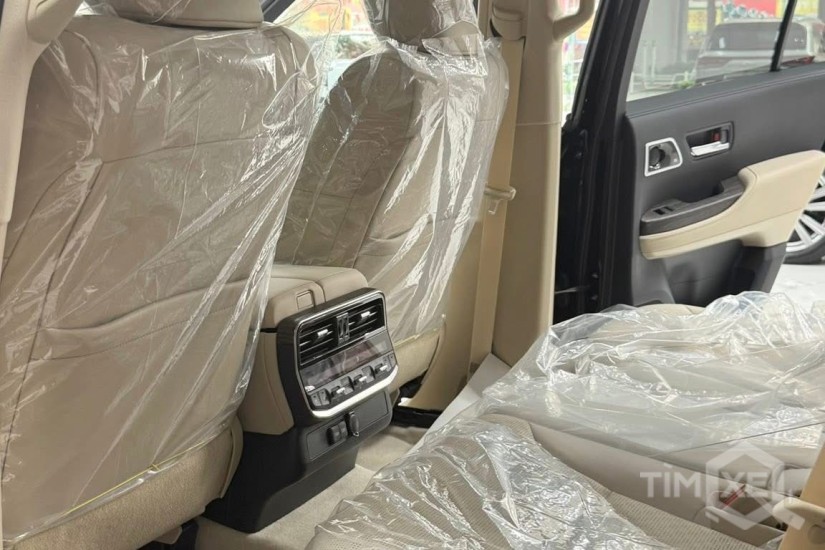 Bán Toyota Land Cruiser LC300 sản xuất 2026, mới 100%. xe giao ngay. - TimXe.Net