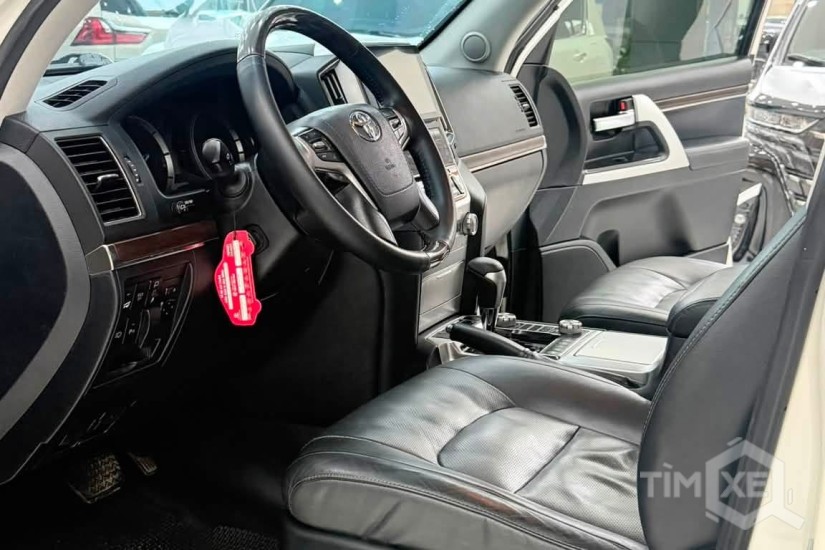 Land Cruiser 4.6 V8, sản xuất 2019 xe đẹp xuất sắc. Giá cực tốt. - TimXe.Net