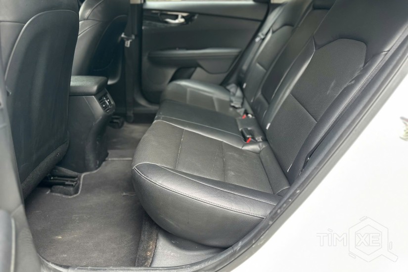 Bán Xe Kia Cerato 1.6 MT 2020 Màu Trắng Nội Thất Đen - TimXe.Net