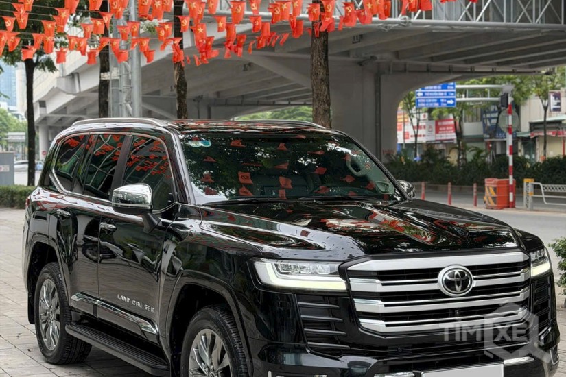 Land Cruiser LC300 sản xuất 2026 siêu lướt. - TimXe.Net