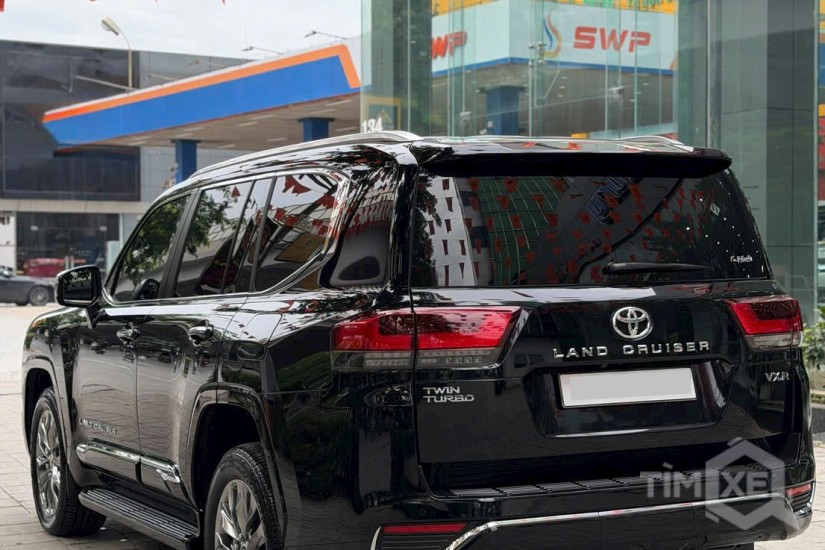 Land Cruiser LC300 sản xuất 2026 siêu lướt. - TimXe.Net