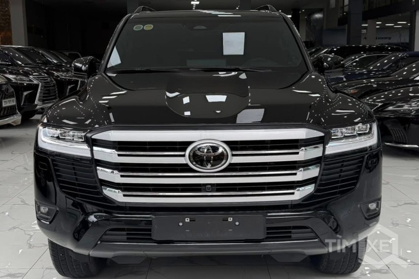 Bán Toyota Land Cruiser LC300 sản xuất 2025, siêu lướt 6000 Km. - TimXe.Net