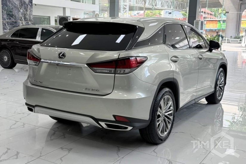 Xe vừa cập bên. Lexus RX300 sản xuất 2020, biển Hà Nội. - TimXe.Net