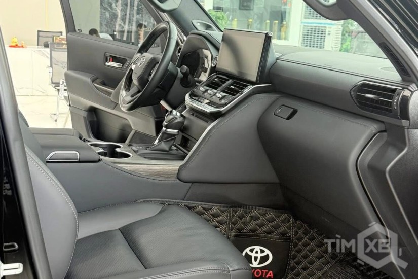 Bán Land Cruiser LC300 VXR Trung Đông sản xuất 2023. - TimXe.Net