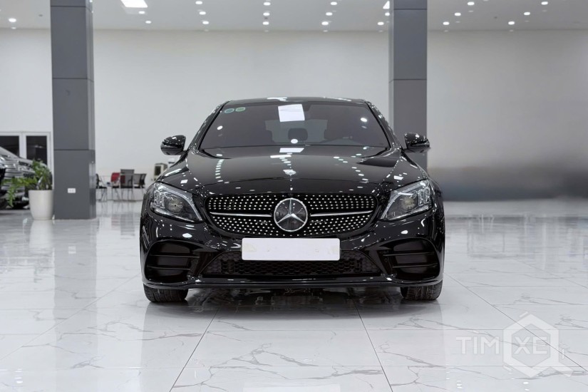 Bán Mercedes C300 AMG sản xuất 2019. xe 1 chủ đi ít, biển Hà Nội. - TimXe.Net