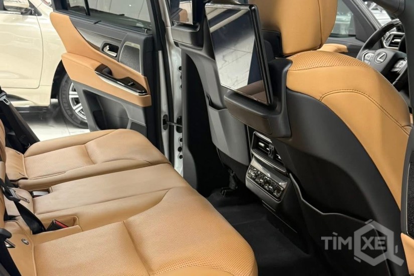 Bán Lexus LX600 7 chỗ sản xuất 2023 Siêu lướt. - TimXe.Net