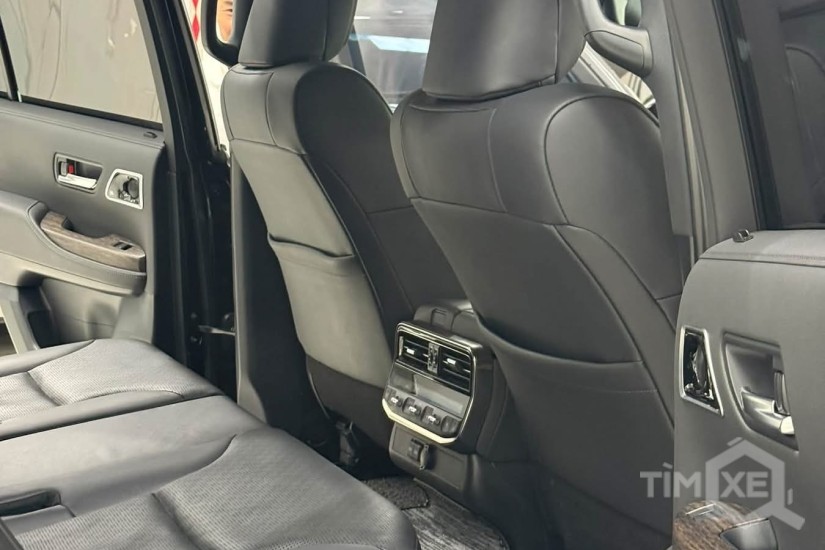 Bán Land Cruiser LC300 sản xuất 2023.Xuất hoá đơn VAT. - TimXe.Net
