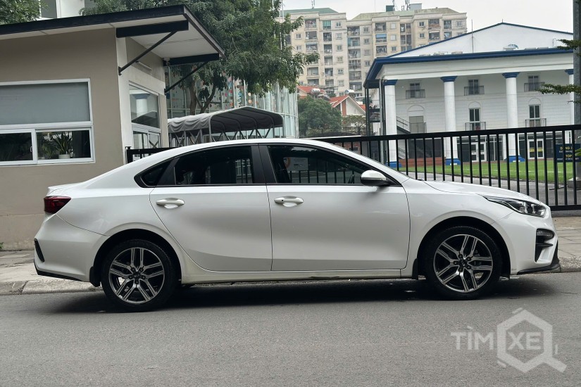 Bán Xe Kia Cerato 1.6 MT 2020 Màu Trắng Nội Thất Đen - TimXe.Net