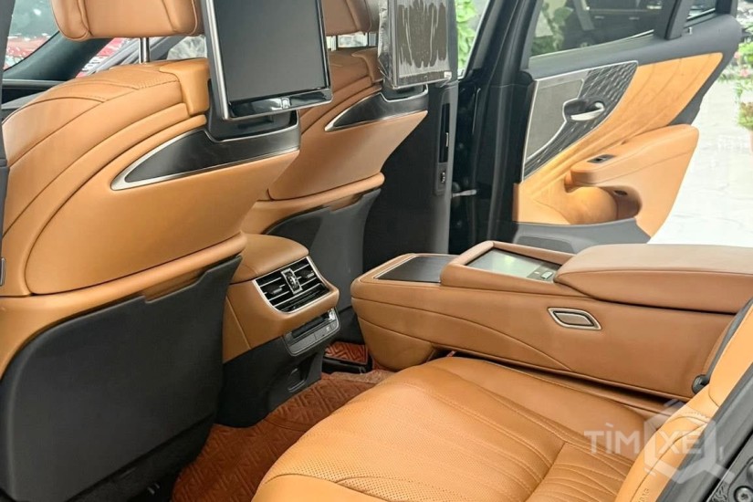 Bán Lexus LS 500h sản xuất 2025 Siêu lướt, rẻ hơn xe mới 2 tỷ đồng. - TimXe.Net