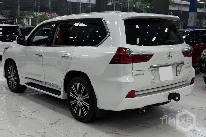 Bán Lexus LX570 2016, nhập Trung Đông, một chủ từ mới. - TimXe.Net