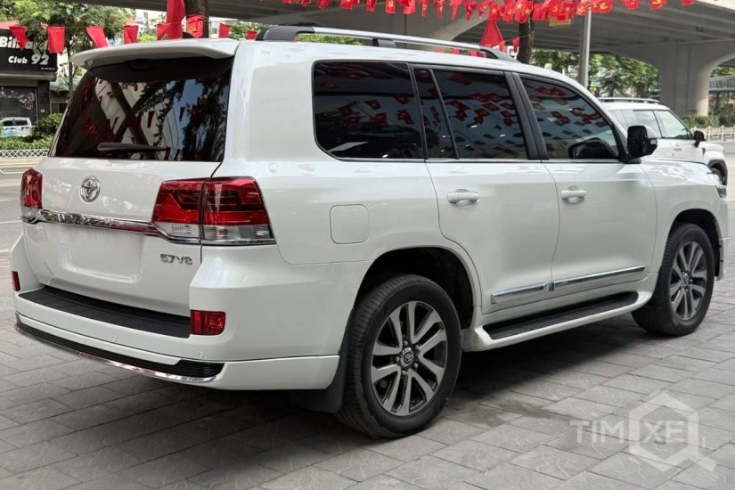 Toyota Land Cruiser 5.7 nhập Mỹ, sản xuất 2016. Xe siêu đẹp. - TimXe.Net