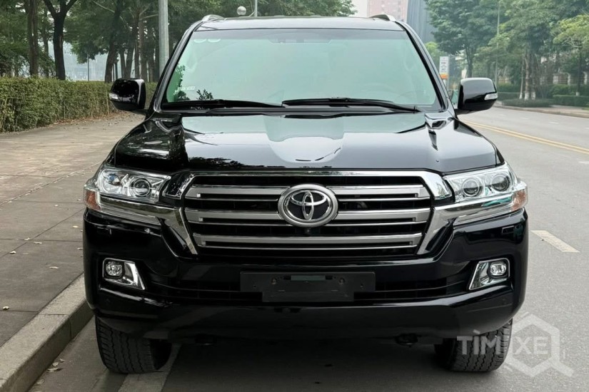 Bán Toyota Land Cruiser 4.6 V8 sản xuất 2020, lên 4 ghế MBS siêu VIP. - TimXe.Net