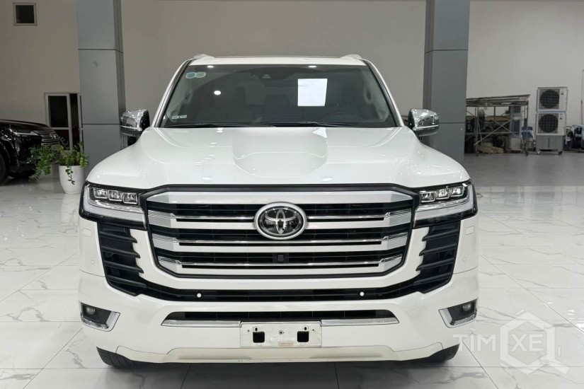 Bán Land Cruiser LC300 sản xuất 2023, chạy lướt 2 vạn Km cực mới. - TimXe.Net