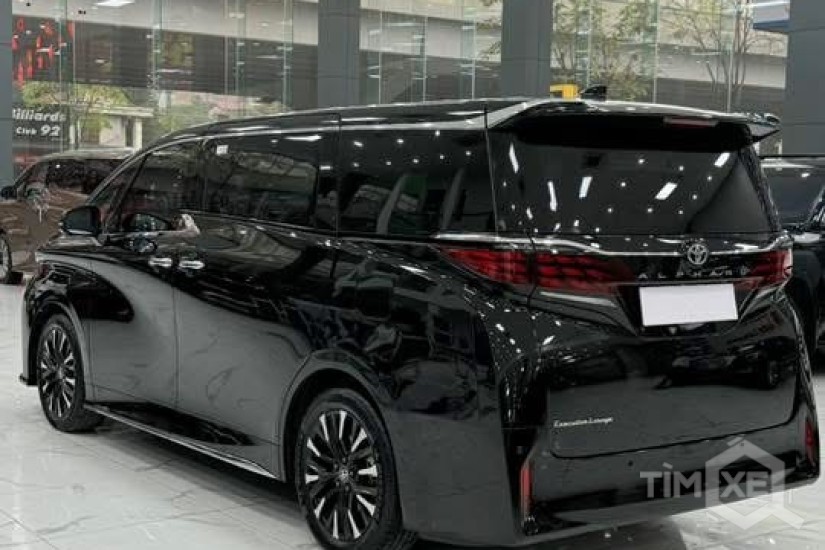 Bán Toyota Alphard sản xuất 2024 siêu lướt, 1 chủ Hà Nội. - TimXe.Net