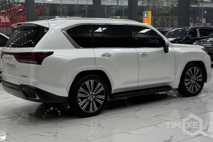 Bán Lexus LX600 7 chỗ sản xuất 2023 Siêu lướt. - TimXe.Net