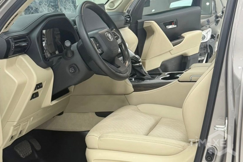 Bán Land Cruiser LC300 màu Đồng, sản xuất 2024. - TimXe.Net