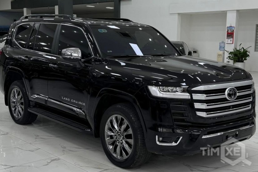 Bán Toyota Land Cruiser LC300 sản xuất 2023, 1 chủ. - TimXe.Net