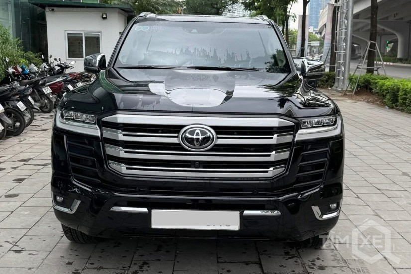 Bán Toyota Land Cruiser LC300, đăng ký 2025, xe mới 99%. - TimXe.Net