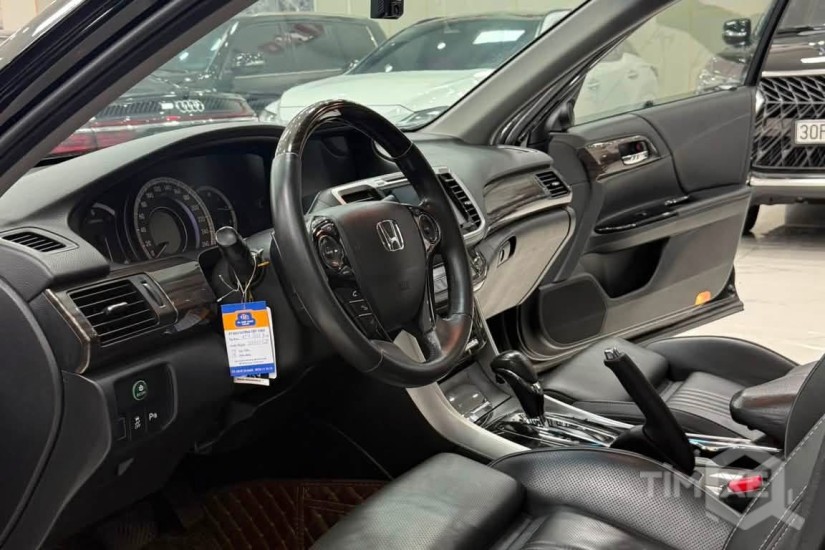Bán Honda Accord sản xuất 2018. Xe cực đẹp. - TimXe.Net
