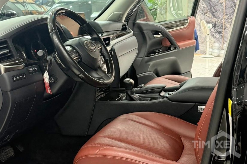 Bán Lexus LX570 nhập Mỹ, sản xuất 2018, lăn bánh chưa đầy 4 vạn, - TimXe.Net