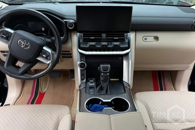 Bán Toyota Land Cruiser LC300, đăng ký 2025, xe mới 99%. - TimXe.Net