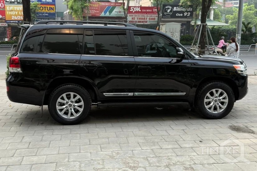 Bán Toyota Land Cruiser 5.7 nhập Mỹ, Model 2016,1 chủ Hà Nội. - TimXe.Net