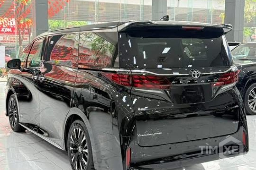 Giao ngay Toyota Alphard HEV sản xuất 2026 - TimXe.Net