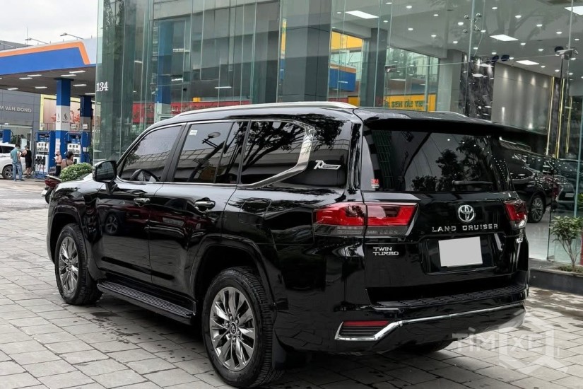 Bán Toyota Land Cruiser LC300, đăng ký 2025, xe mới 99%. - TimXe.Net