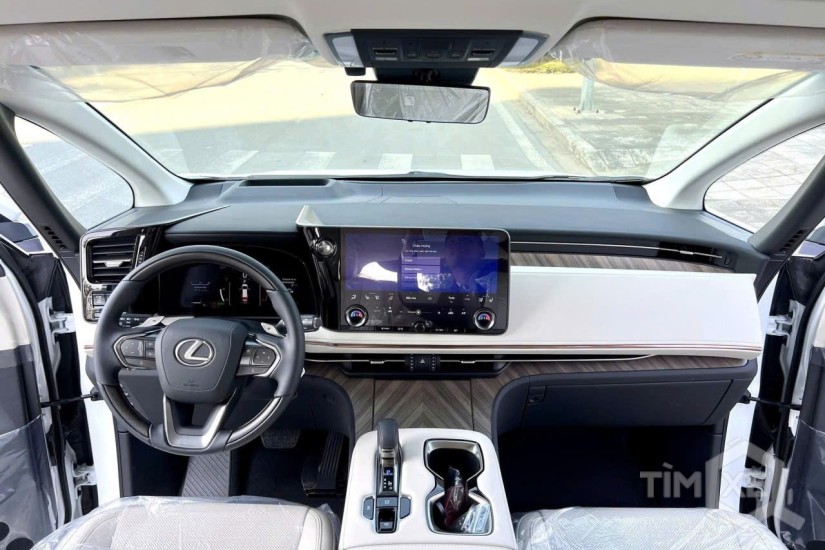 Xe Lexus LM 350 500H 2025 Nhập khẩu - TimXe.Net