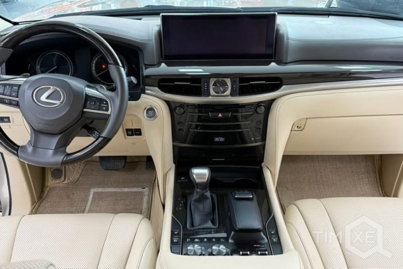 Bán Lexus LX570 sản xuất 2016, màu vàng cát cực đẹp. - TimXe.Net