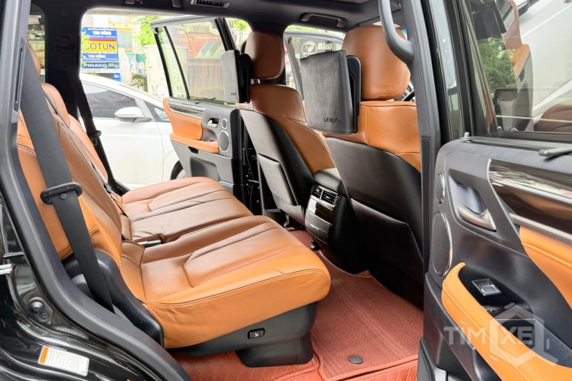 Bán Lexus LX570 Super Sport nhập Trung Đông, sản xuất 2019, 1 chủ. - TimXe.Net