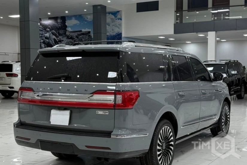 Bán Lincoln Navigator L Black Label sản xuất 2021 - TimXe.Net