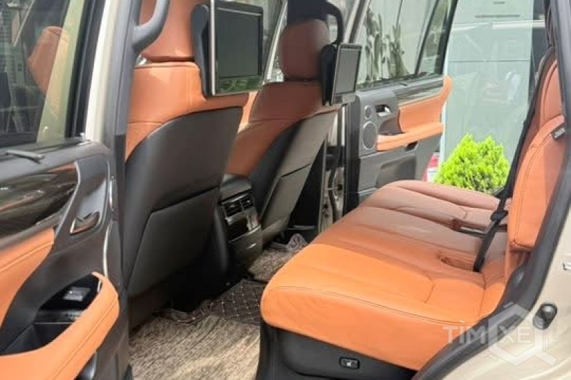 Bán Lexus LX570 Super Sport sản xuất 2018, màu vàng cát sa mạc. - TimXe.Net