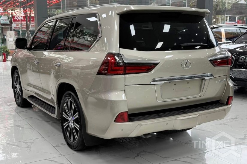 Bán Lexus LX570 Nhập Mỹ, lăn bánh 5 vạn. Xe siêu mới. - TimXe.Net