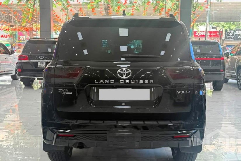 Siêu lướt 5000Km. Land Cruiser LC300 sản xuất 2026. - TimXe.Net