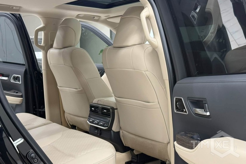 Bán Land Cruiser LC300 sản xuất 2026, lướt 5000Km. - TimXe.Net