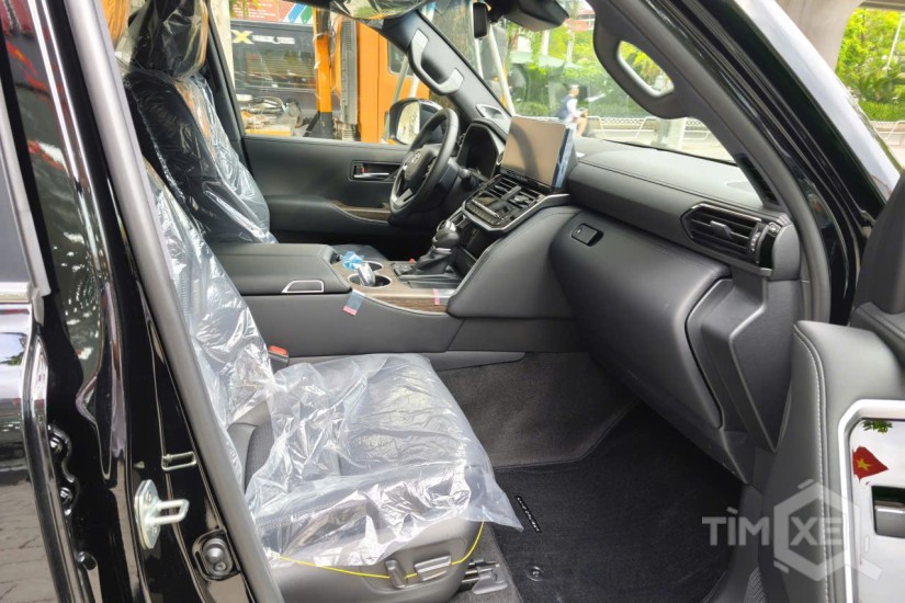 Xe Toyota Land Cruiser LC300 2025 Nhập khẩu - TimXe.Net