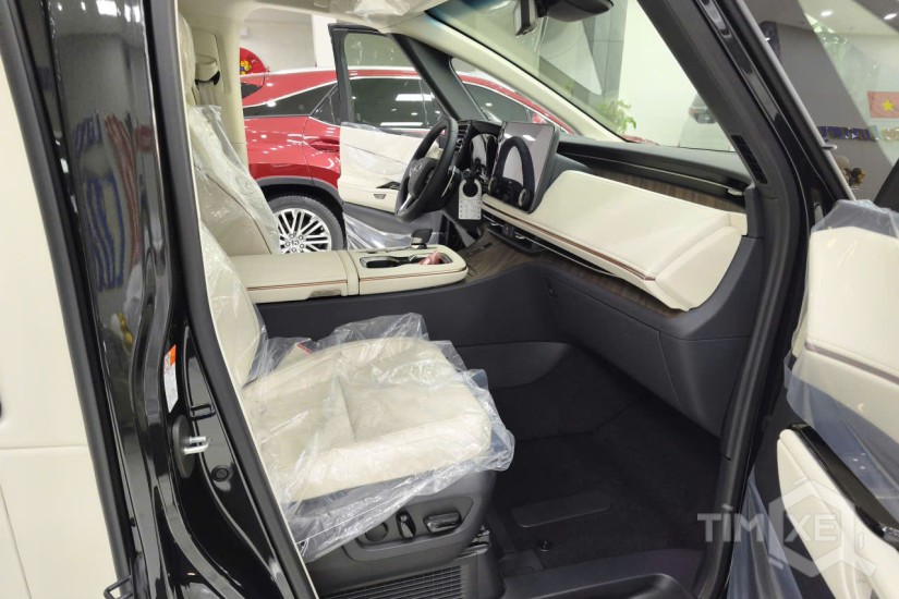 Xe Lexus LM 350 500H 2025 Nhập khẩu - TimXe.Net