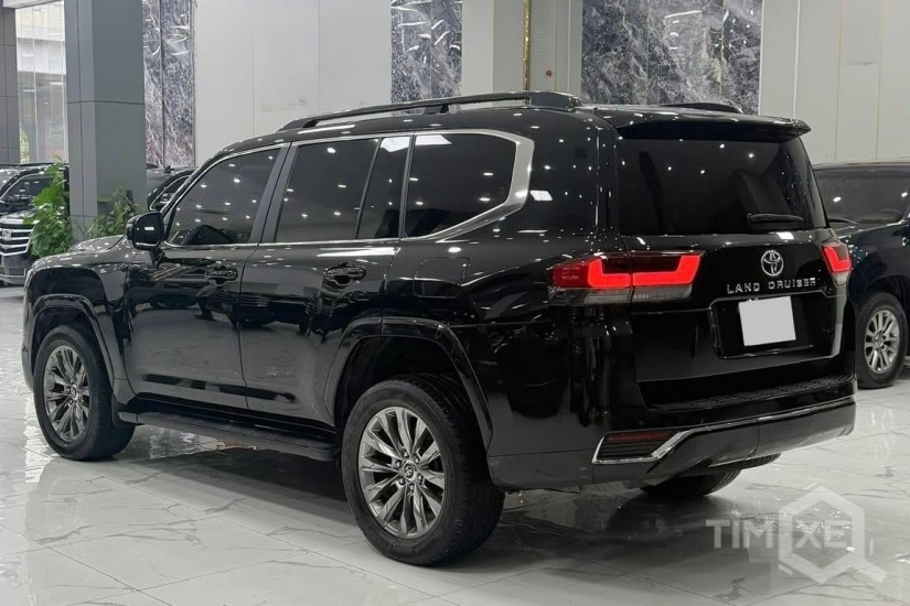 Bán Toyota Land Cruiser LC300 sản xuất 2022. Xe cực mới. - TimXe.Net