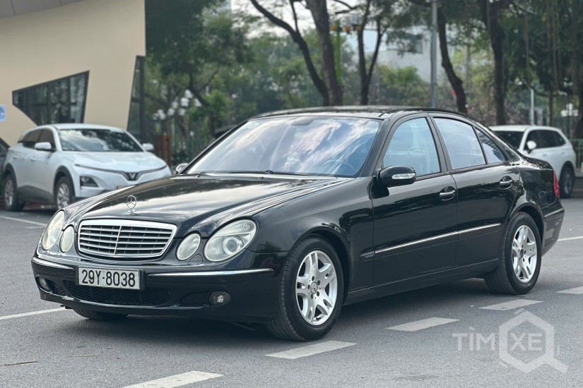 Xe Mercedes-Benz E280 Màu Đen Nội Thất Đen 2005 - TimXe.Net