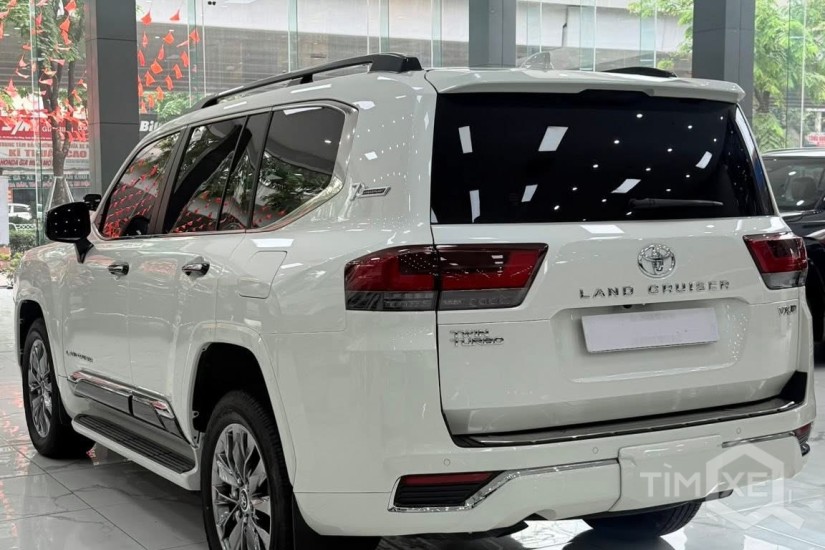 Bán Land Cruiser LC300 sản xuất 2025, siêu lướt 5000Km - TimXe.Net
