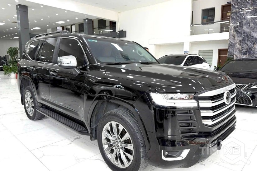 Bán Land Cruiser LC300 sản xuất 2024, lên full bodykit Trung Đông. - TimXe.Net
