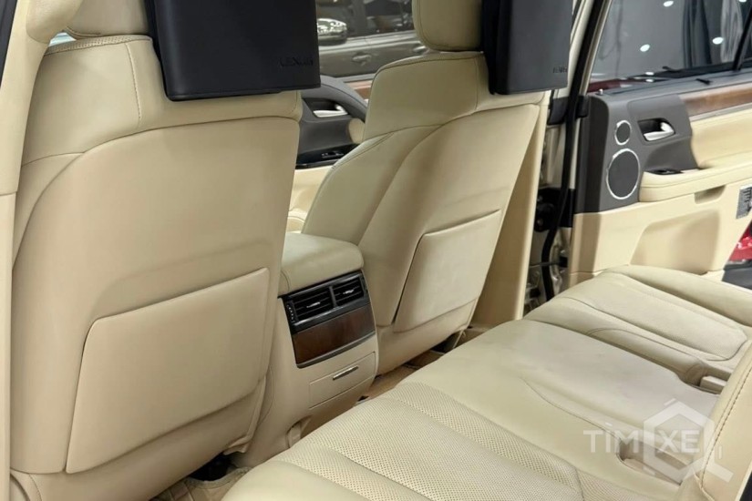 Bán Lexus LX570 nhập Mỹ, sản xuất 2019, xe đi ít cực mới. - TimXe.Net