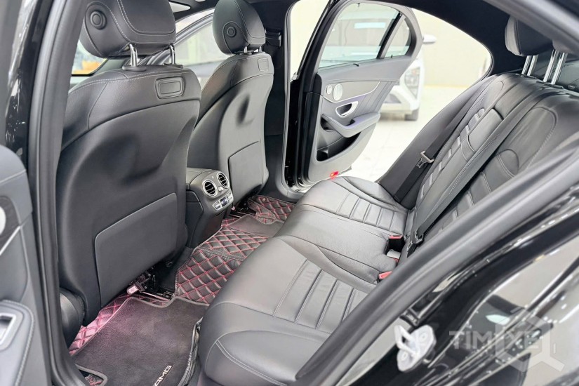 Bán Mercedes C300 AMG sản xuất 2019. xe 1 chủ đi ít, biển Hà Nội. - TimXe.Net