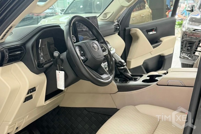 Bán Land Cruiser LC300 sản xuất 2021 - TimXe.Net