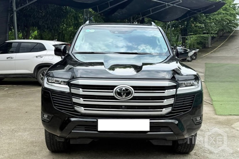 Bán Toyota Land Cruiser LC300 sản xuất 2024 siêu lướt. - TimXe.Net