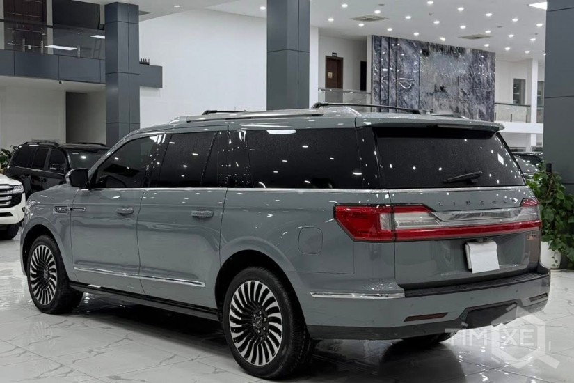 Bán Lincoln Navigator L Black Label sản xuất 2021 - TimXe.Net