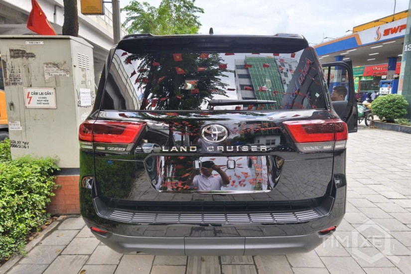 Xe Toyota Land Cruiser LC300 2025 Nhập khẩu - TimXe.Net
